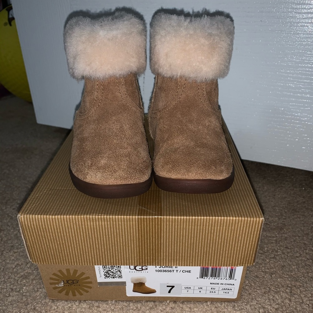 Uggs Chestnut Toddler boots size 7
